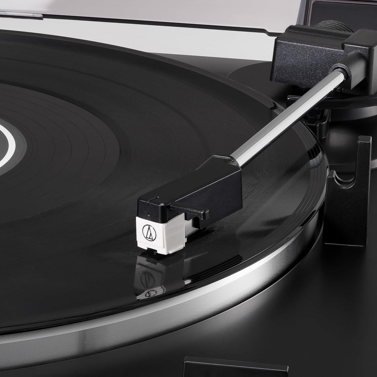 Audio-Technica AT-LP60X-BK Fully Automatic Belt-Drive Stereo Turntable, Black, Hi-Fidelity, Plays 33-1/3 and 45 RPM Vinyl Records, Dust Cover, Anti-Resonance, Die-Cast Aluminum Platter